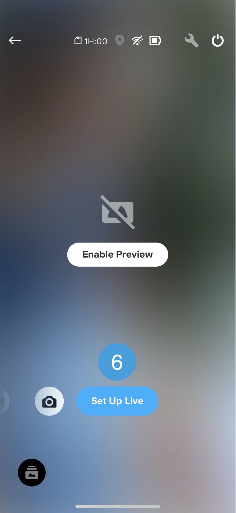 The GoPro Quik camera screen, with Set Up Live next to the shutter control